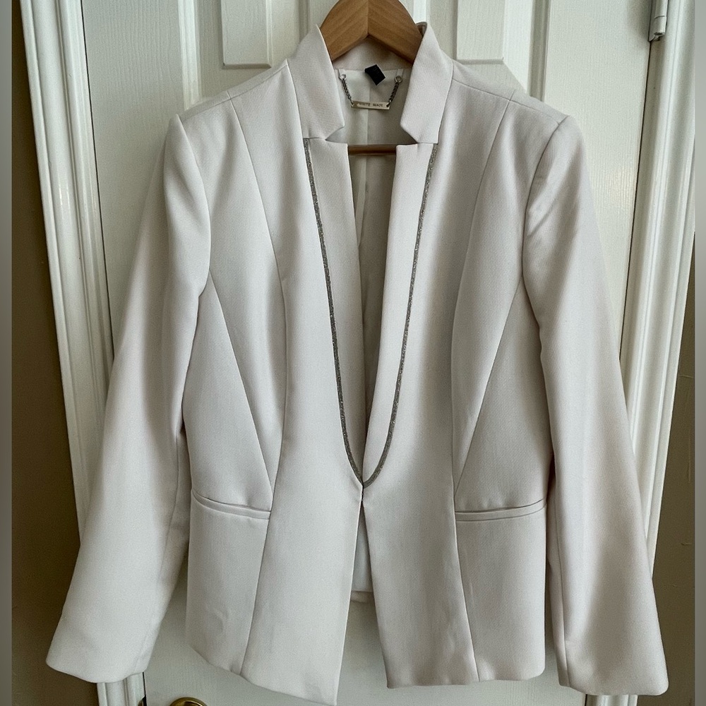 White House Black Market Elegant Off White Blazer
